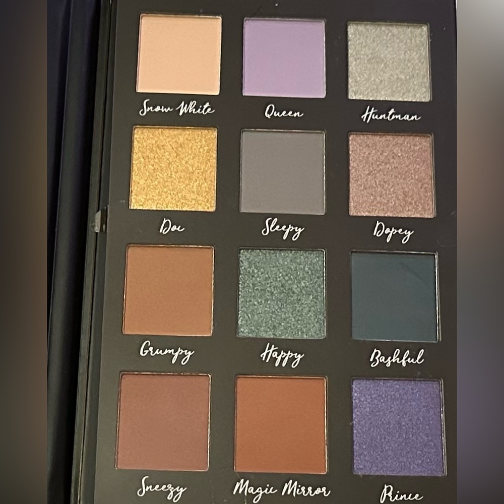 Disney Snow White and the Seven Dwarves Ltd. Ed. Palette by Taste Beauty